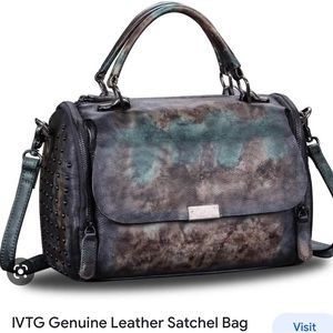 Brand new without tags I VTG women’s Crossbody bag